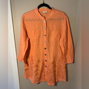 J JILL ORANGE BUTTON UP TUNIC TOP WITH FLOWER EMBROIDERY ON FRONT AND BACK SZ M